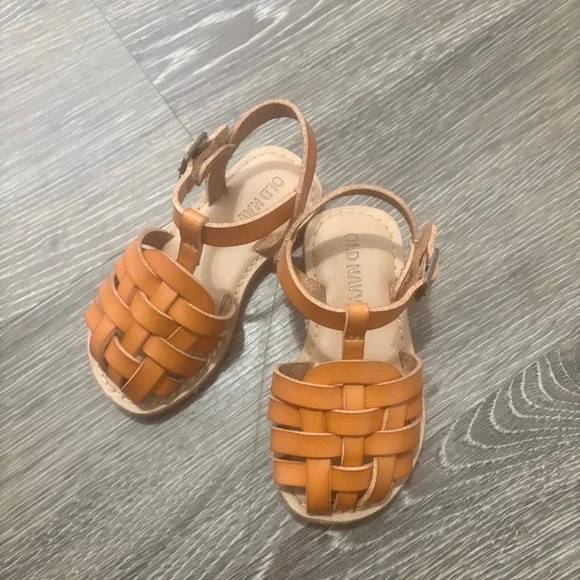 Old Navy Girls Fisherman Faux Leather Sandals, Toddler Size 7 - Picture 1 of 3